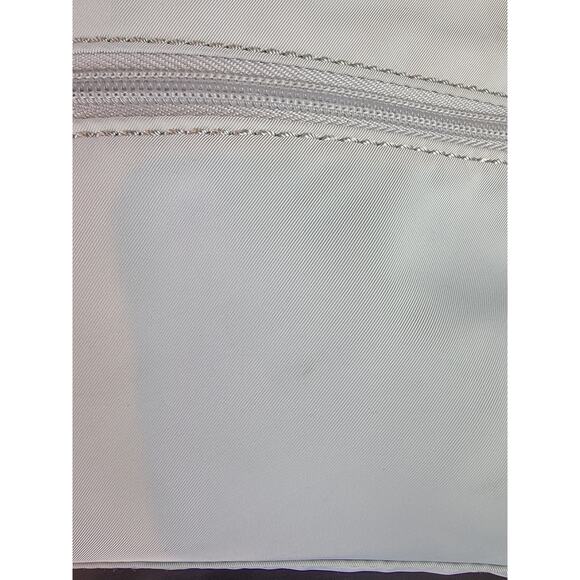 Sakroots Basic Artist Circle Light Grey‎ Crossbody Travel Purse - Picture 12 of 16